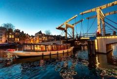 A Step-by-Step Guide on How to Book a Canal Cruise in Amsterdam