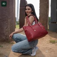 Stylish Oversized Handbags For Fashionistas Online