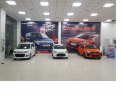 Deep Motors Arena Celerio Car Dealer Azamgarh Uttar Pradesh