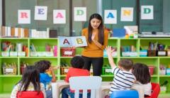 Guide Young Learners with Montessori Training: Start Your UAE Teaching Journey